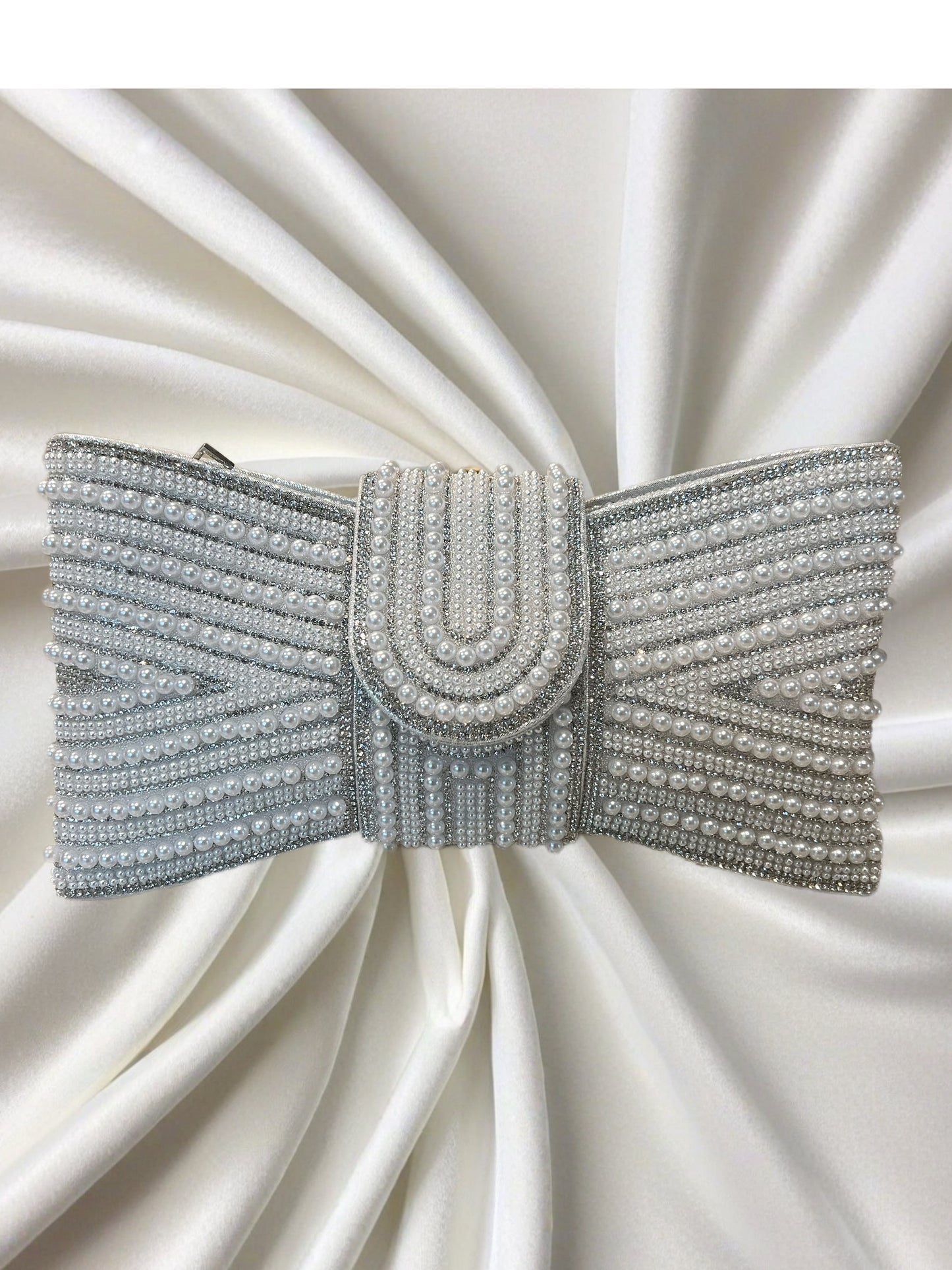 Pearl Clutch